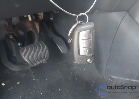 2017 Nissan Rogue S из США, поврежденный, VIN KNMAT2MV8HP551647